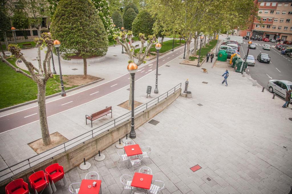 Pension Parque Del Ebro (Adults Only) Logrono Luaran gambar